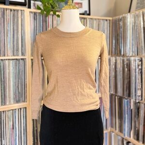 J. Crew Tan Wool Sweater XS Long Sleeve %100 Merino Wool Fitted Light Layer